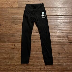 Lululemon x Soul Cycle Wunder Under Black Skull Leggings Size 4